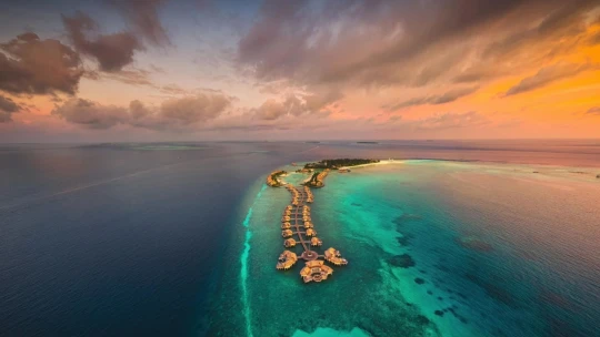 Kde žijú nežní obri. Ako Maldivy menia luxusný turizmus na platformu pre pozitívnu zmenu