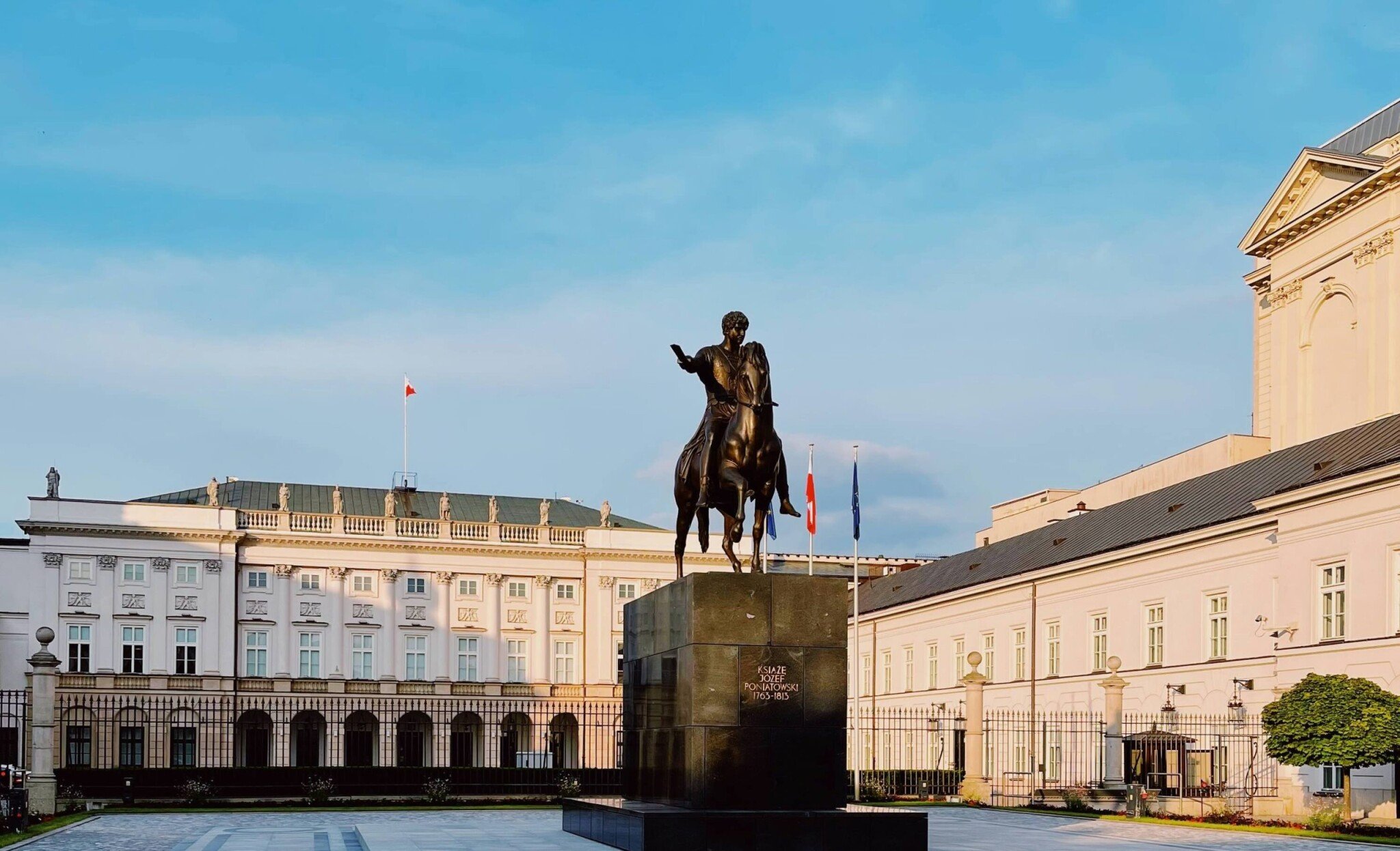 Poľský prezident vetoval podporu pre ukrajinských utečencov aj predplatné Starlinku