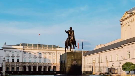 Poľský prezident vetoval podporu pre ukrajinských utečencov aj predplatné Starlinku