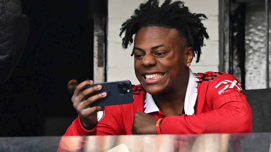 Vydáva zvieracie zvuky a preskakuje autá. Prečo 43 miliónov ľudí sleduje tohto youtubera?