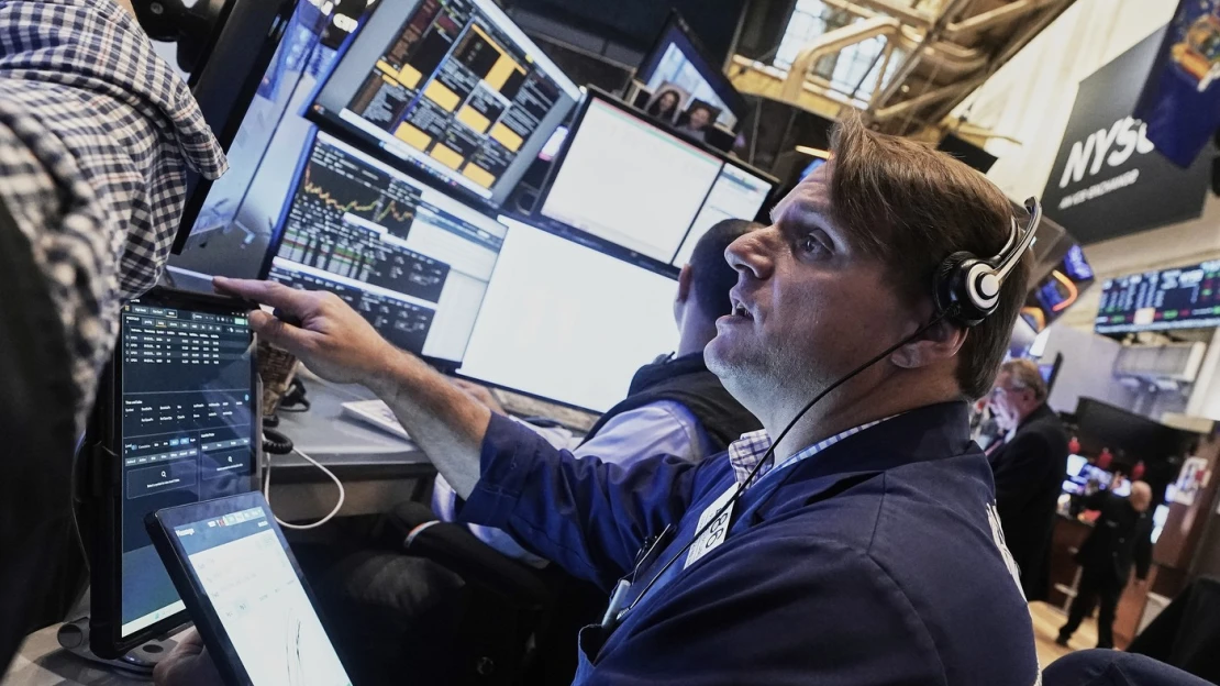 Americké akcie rástli, trh očakáva znižovanie úrokových sadzieb od Fedu