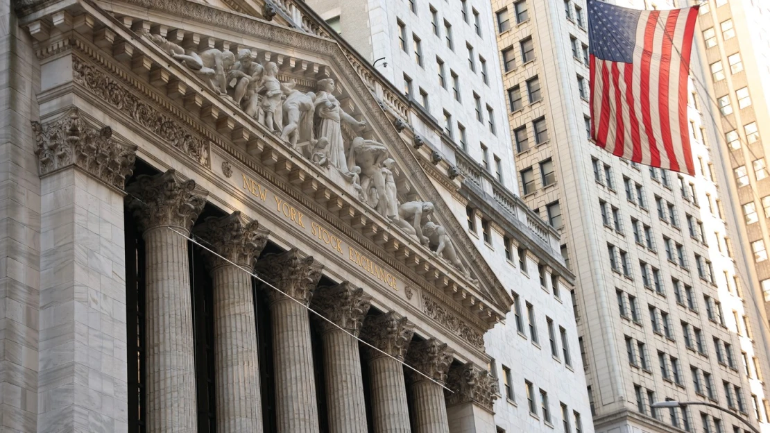 Firmy čelia ďalšej neistote po tom, čo americký Najvyšší súd zrušil plošné clá