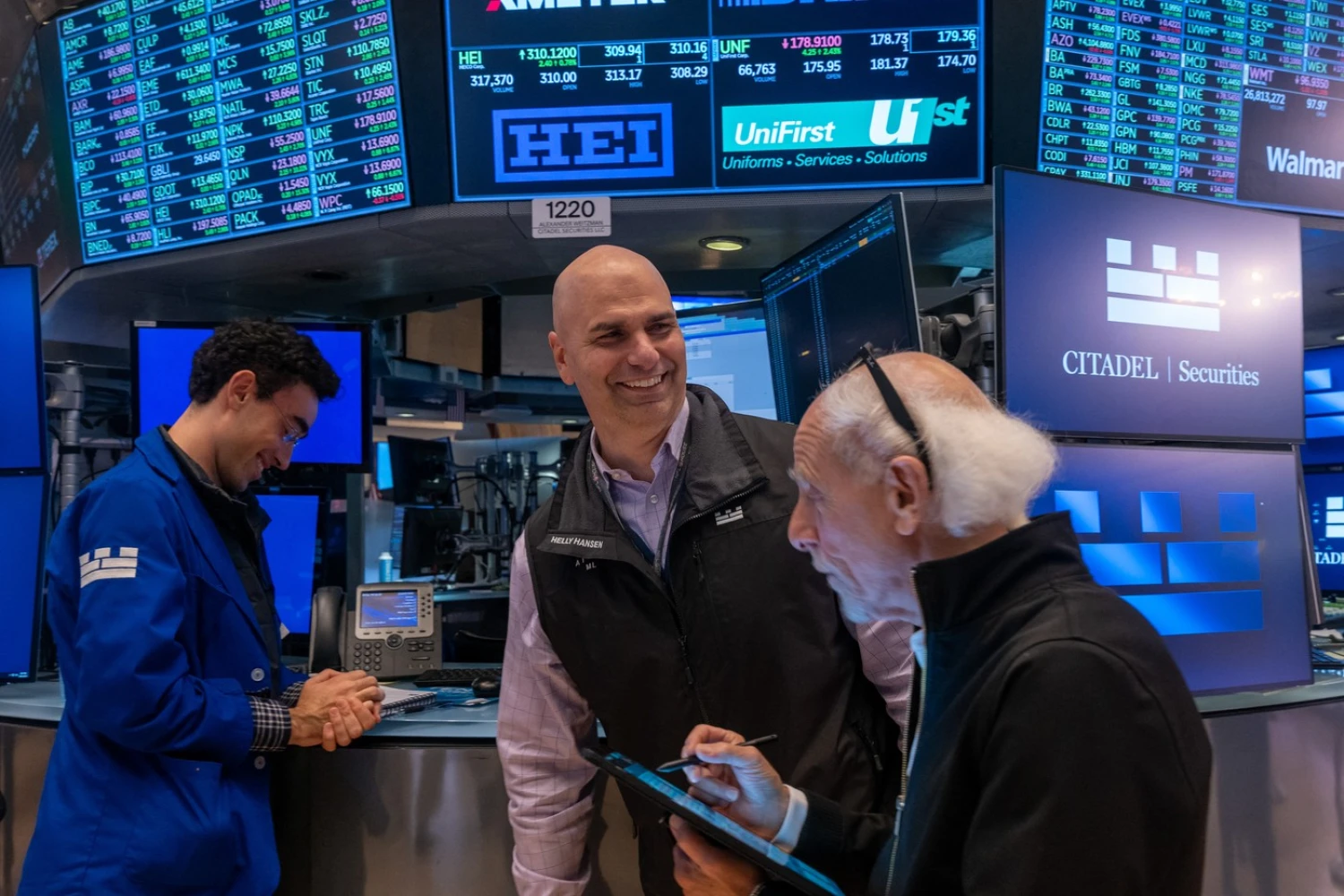 Šesť akcií bude kraľovať novému cyklu 2026. Experti ich teraz potichu nakupujú