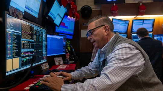 Krach je na spadnutie, tvrdí investor, ktorý poráža trh. Nakupuje prekvapivé akcie