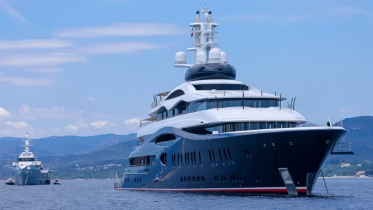 Kam tento rok vyplávajú Bezos a Zuckerberg? Predaje luxusných jácht sú na vzostupe