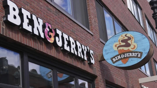 Spoluzakladateľ zmrzlinárskej firmy Ben & Jerry’s odchádza pre nezhody s Unileverom