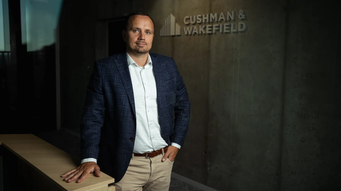 AI cítiť aj v kancelárskom biznise. Ako ovplyvní trh s komerčnými nehnuteľnosťami?