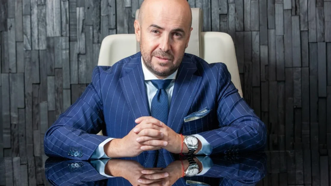 Ako sa z imigranta z Charkiva stal finančný poradca, ktorý slúži Rusom aj Ukrajincom