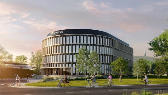 Robotický pes a smart výťahy. Takto vyzerá budova budúcnosti od Innovatrics v Bratislave