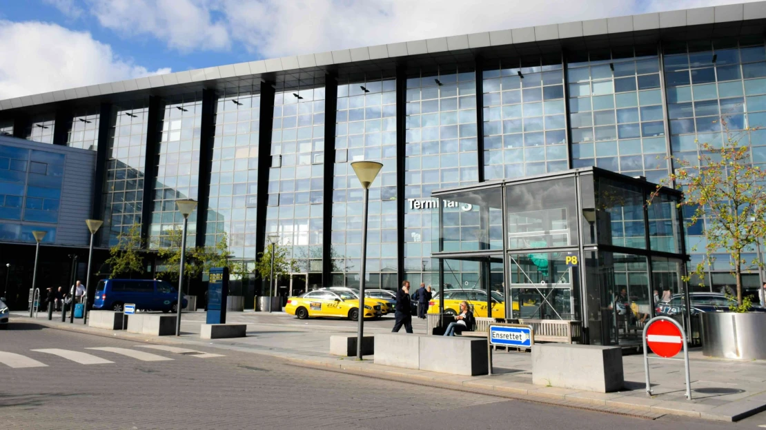 Letiská v Kodani a Osle čakajú po uzávierke pre neidentifikované drony meškania