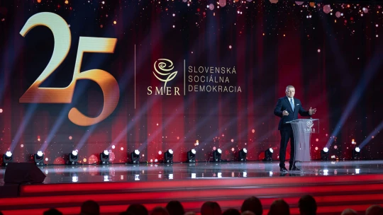 Miznúce sviatky a chýbajúce peniaze. Ekonomike nestačí, že pôjdu ľudia do práce