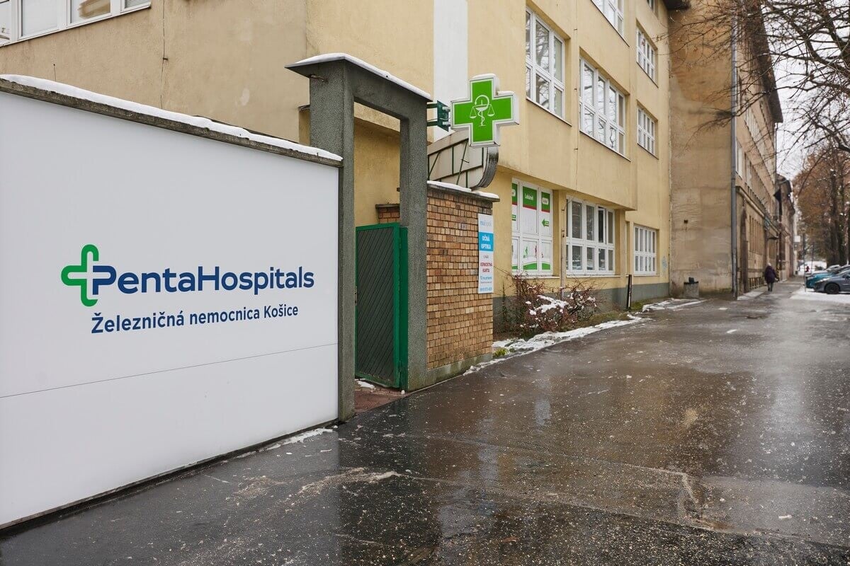 Vstup do Železničnej nemocnice v Košiciach
