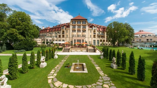 Najväčšie slovenské kúpele skončili v miliónovej strate. Prečo im nepomáhajú ani rekordné tržby?