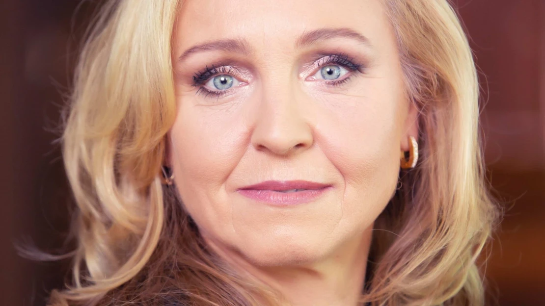 Peniaze na účte strácajú hodnotu. Naučte sa ich s J&T BANKOU rozumne zhodnocovať