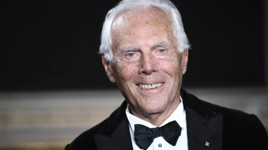 Zomrel Giorgio Armani. Legendárny módny návrhár mal 91 rokov