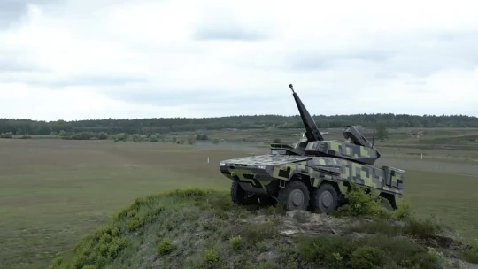 Rastie záujem o granáty, tanky, delá a drony. Zbrojovka Rheinmetall hlási rekordný zisk