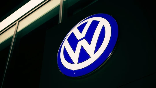 Štátu najviac zaplatil Volkswagen. Toto je 10 najväčších platcov daní a odvodov na Slovensku