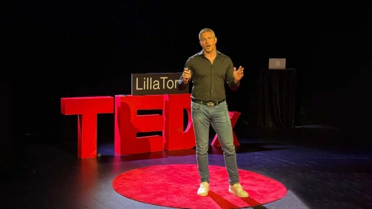 Známy šéfekonóm pre Forbes: Kryptomeny a technologické akcie čaká skaza