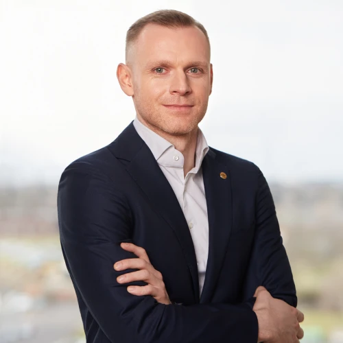 Marek  Sacha