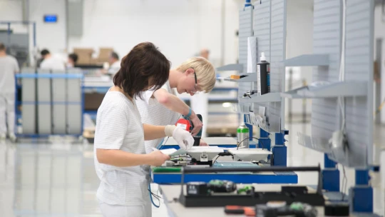 Senický výrobca svietidiel žiada o odpustenie dlhov. Firmu zachraňuje aj investor z Dánska