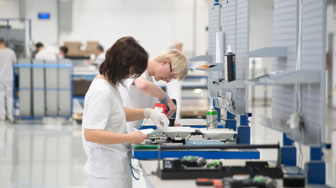 Senický výrobca svietidiel žiada o odpustenie dlhov. Firmu zachraňuje aj investor z Dánska