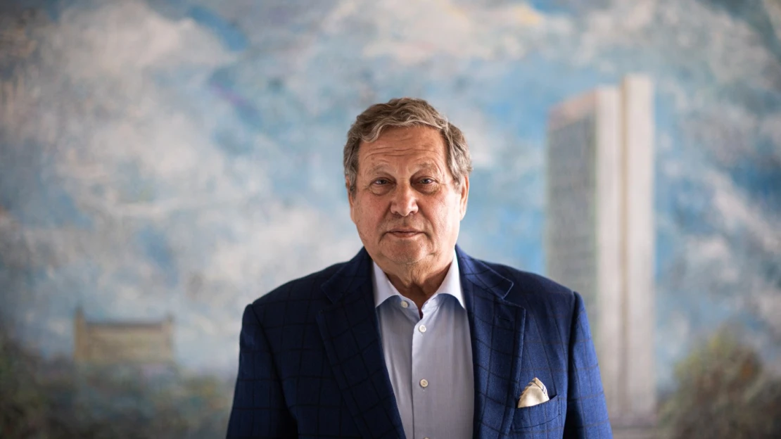 Ruský fantóm z Incheby. Rozinovci získali v 90. rokoch kľúčové výstavisko, zarábajú na ňom dodnes