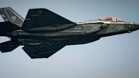 Stíhačky zarábajú. Zbrojovka Lockheed Martin zvýšila tržby a zlepšila výhľad