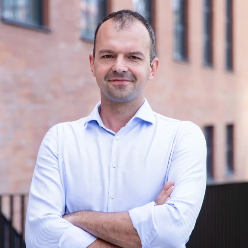 Peter  Kolesár