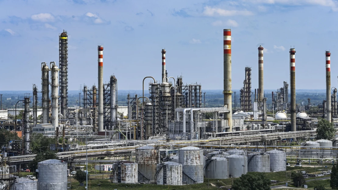 Maďarská skupina MOL zvýšila prevádzkový zisk o 15 percent na 974 miliónov dolárov