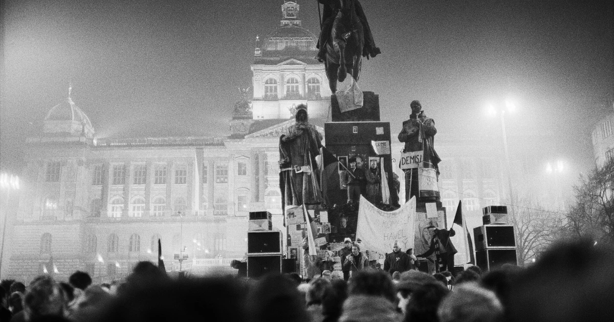 Nežná revolúcia.