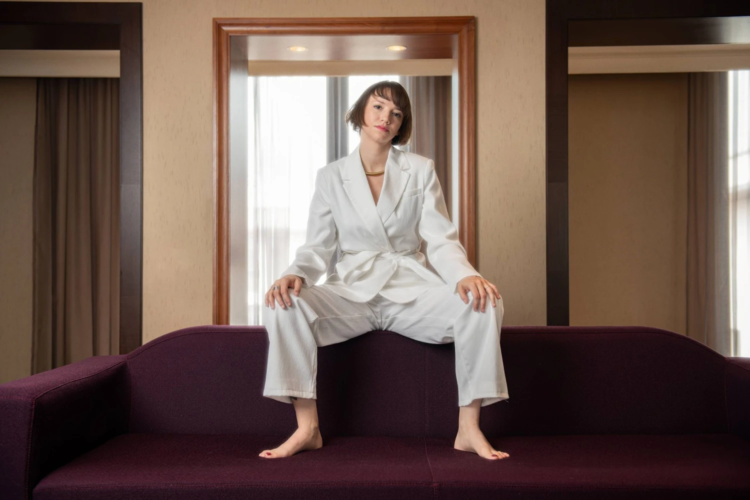 na snímke mladá žena