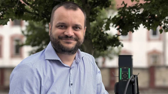 Elektromobilita firemnej flotily pod kontrolou. Ako sa vyhnúť drahým chybám pri nabíjaní?