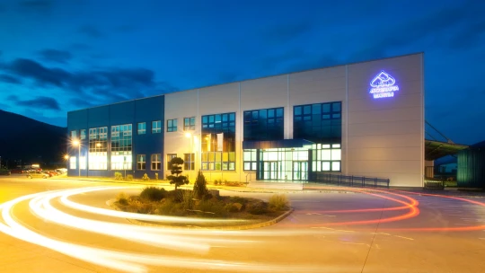 Za rok končí tretia veľká fabrika v Turci. Tlačiareň Neografia nevládze platiť dlhy, je v reštrukturalizácii