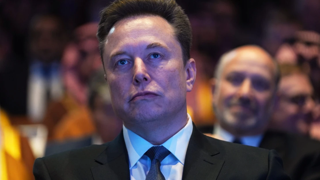 Koniec práce, ako ju poznáme? Musk predpovedá svet, kde budeme žiť bez peňazí