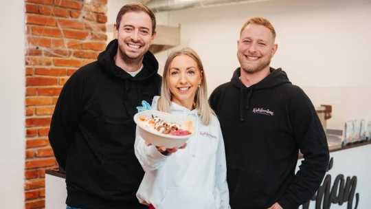 Rýchle, zdravé, farebné. Chutné misky Kaliforňan milujú Slováci a Česi čoraz viac