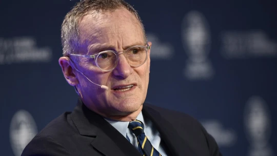 Nekupujte akcie, v nasledujúcej dekáde nič nevynesú. Legendárny investor odporúča iné riešenie