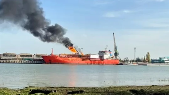 Ruský dron zasiahol tanker s LNG blízko hraníc s Rumunskom, spustilo to evakuáciu