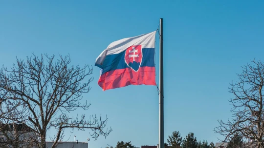 Slovenská ekonomika sa spomalila. Rast držali domácnosti a zahraničný obchod