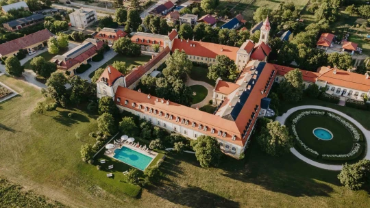 Biznis klientela sa čoraz viac presúva na juh Slovenska. Objavila genius loci Château Bela