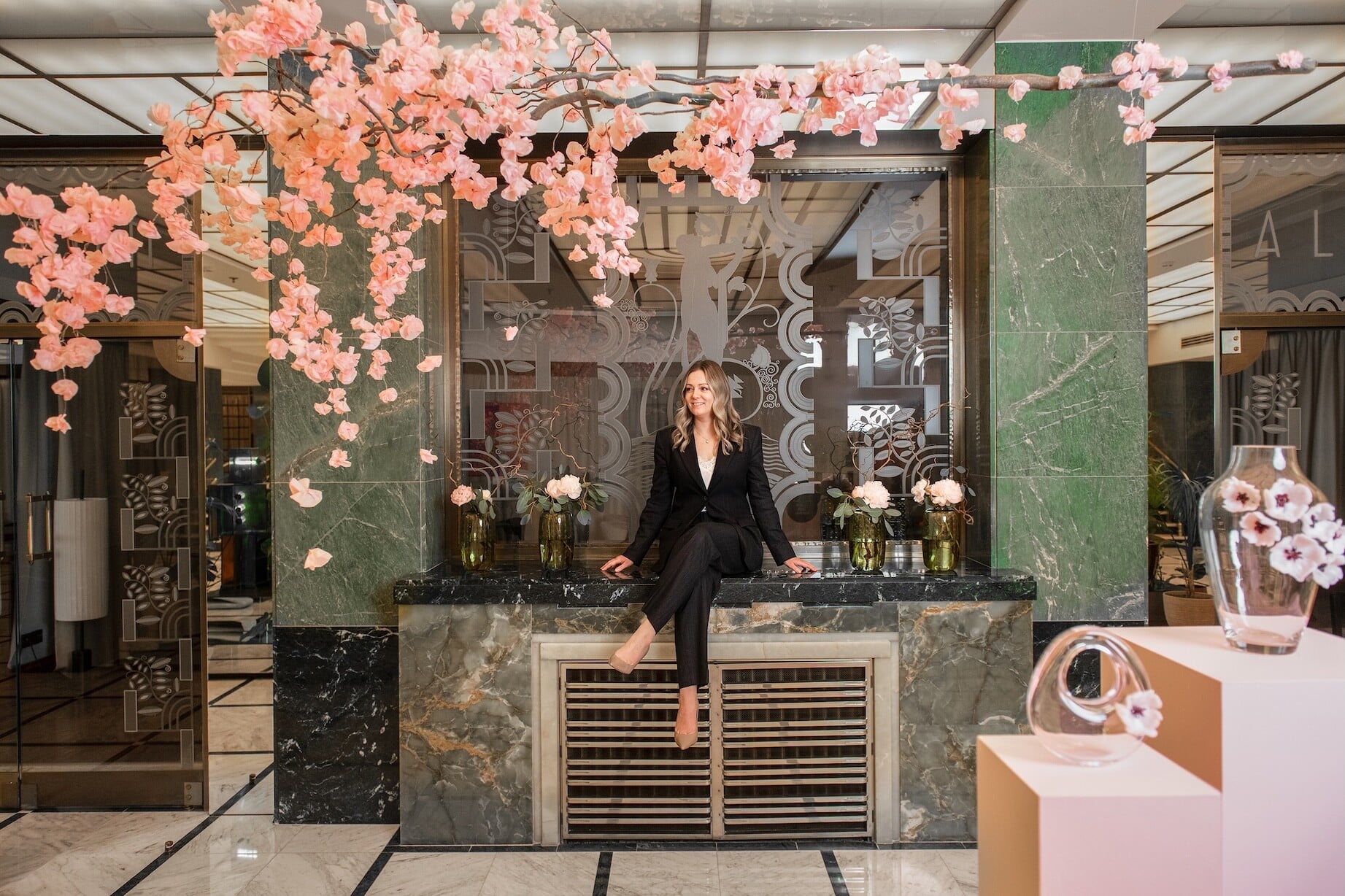 Na snímke Alena Spišiaková v lobby hotela Alcron.