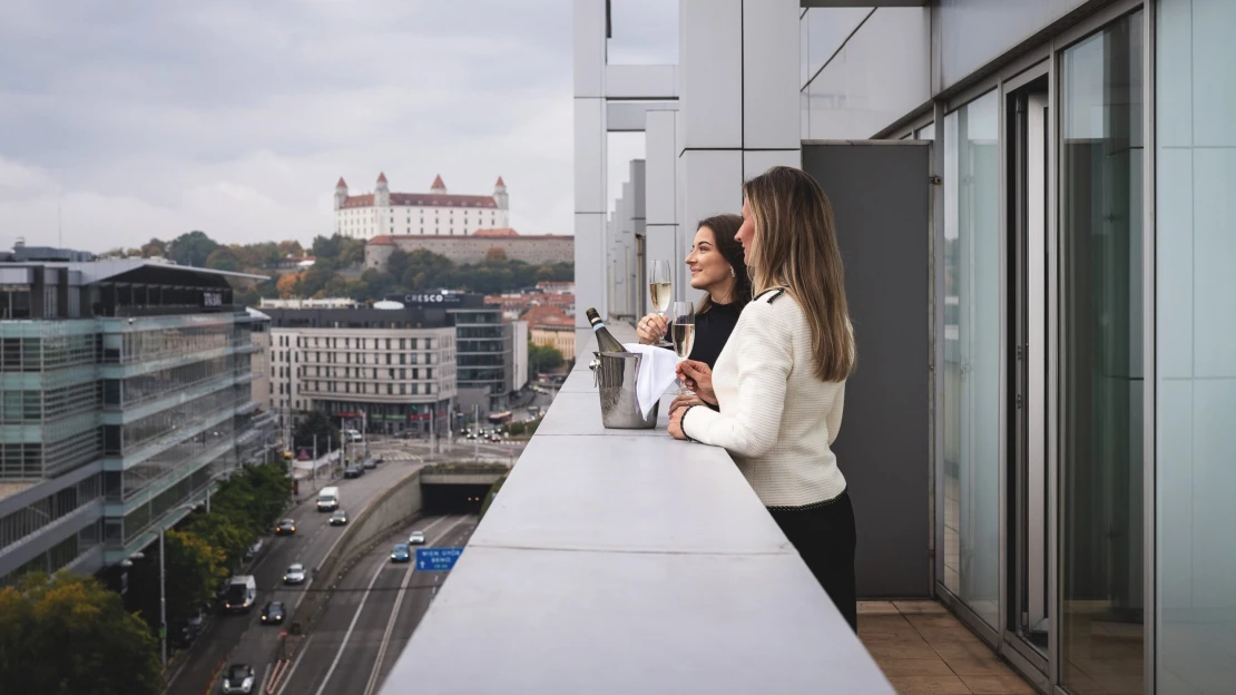 Hotel Tatra patrí medzi symboly Bratislavy. Už 95 rokov spája kvalitu s osobným prístupom