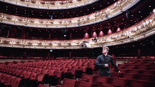 Dirigent roka pre Forbes: Viesť Kráľovskú operu je ako trénovať Real Madrid