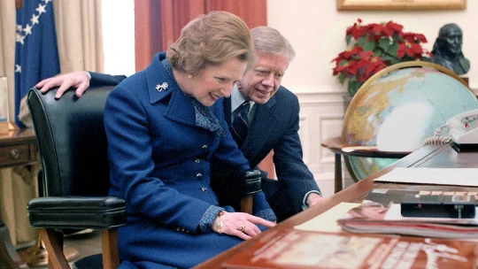 Robert Fico je pri moci dlhšie ako Margaret Thatcher. Nepopulárne reformy zvládol len jeden z nich