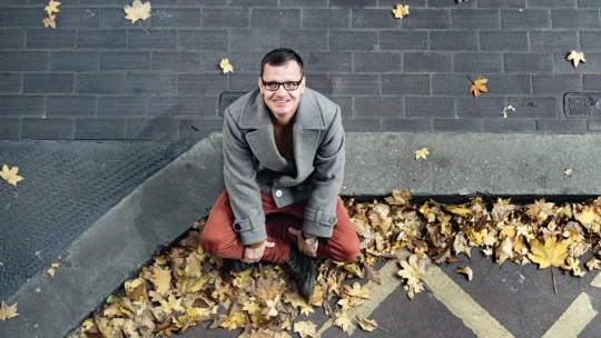 Z bezdomovca úspešný podnikateľ. Zwrtek buduje dizajnové srdce Londýna