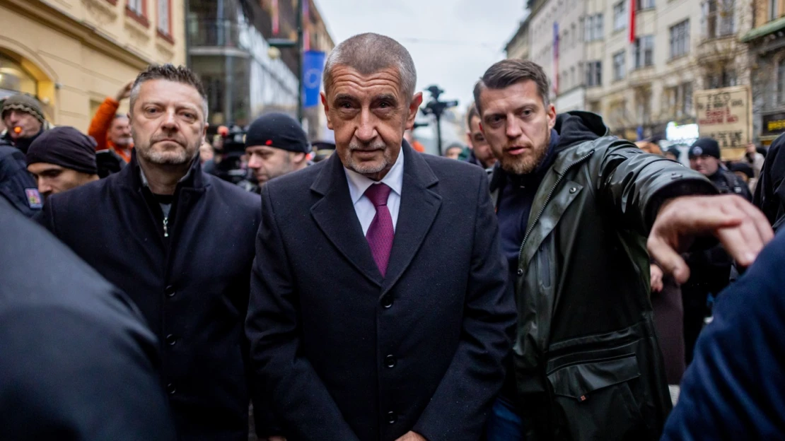 Babišov ťah so slepým trustom? Radšej netlieskajte a sledujte hru zblízka