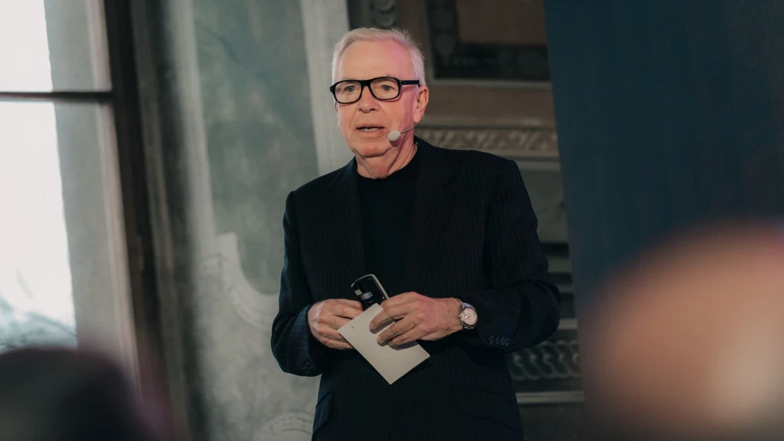 Slávny architekt prekvapil: ikonické budovy sa preceňujú, miznú nám komunity a ľudí nahradili autá