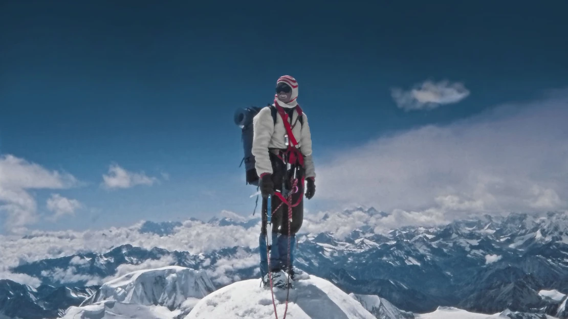 V sukni a s lanom cez plece. Príbehy ženských priekopníčok na horách
