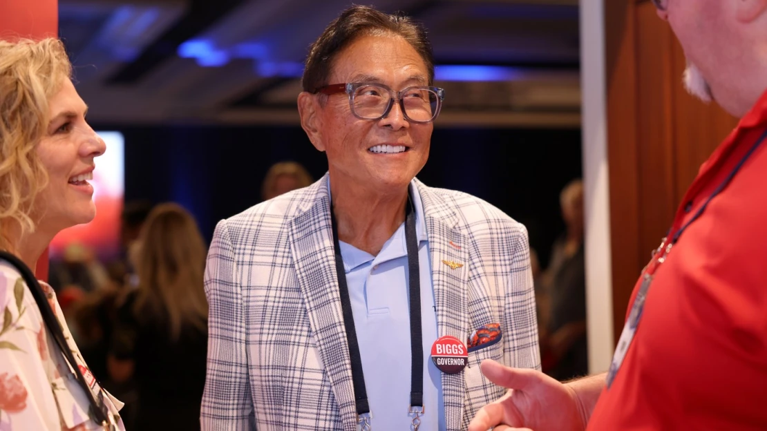 Kiyosaki spúšťa 10 tweetov bohatstva. V prvej lekcii ukazuje, ako zarobiť na AI bubline