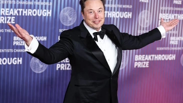 Úspory pasívnych investorov sú v ohrození. Brúsia si na ne zuby miliardári