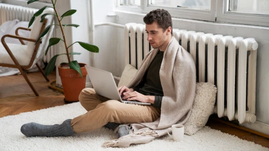 Šéf teplárne: Plynu aj štiepky je dosť, poruchy riešime po spustení vykurovania